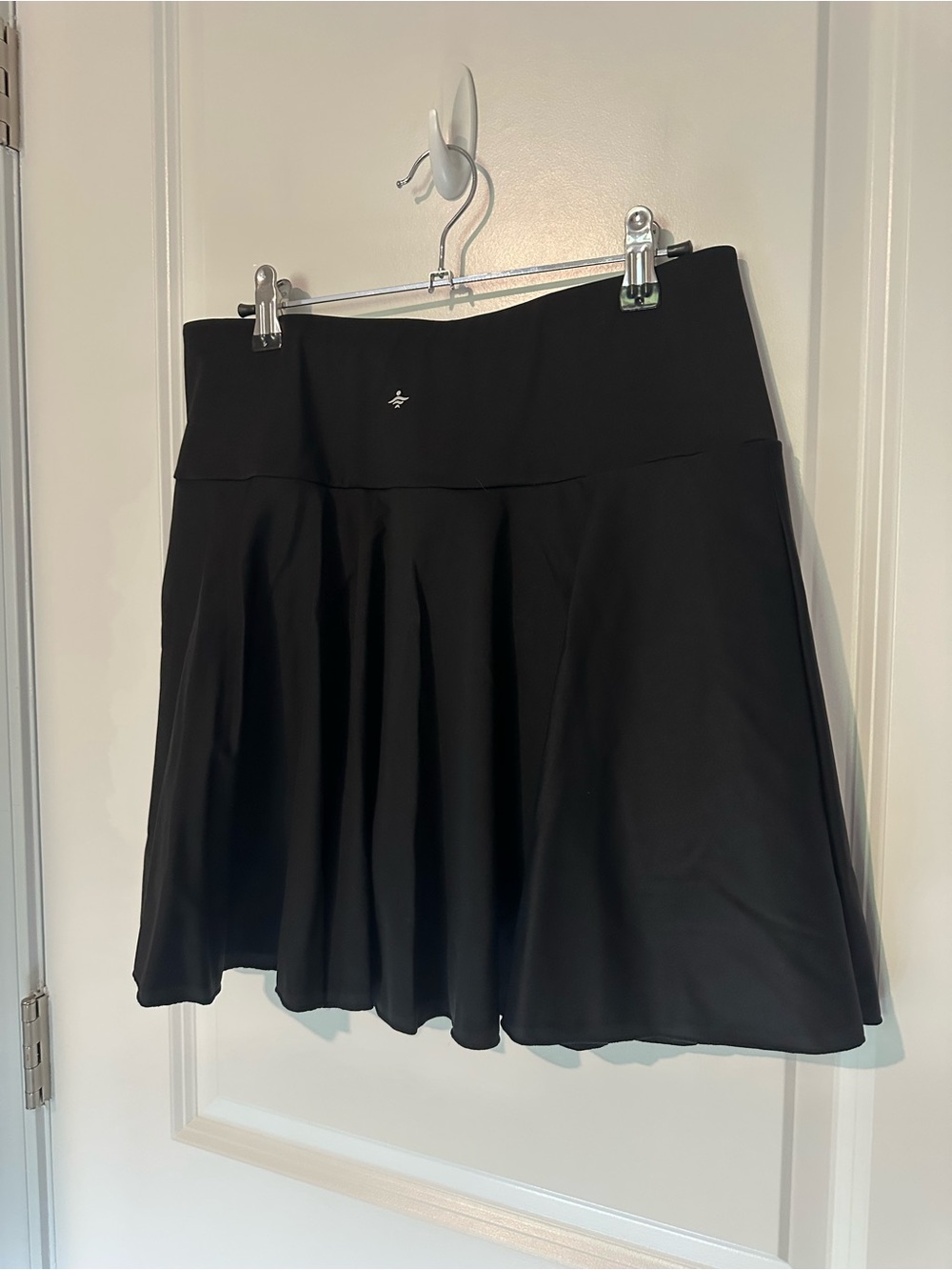 HALARA Size L Black Pleated Women's Skirt with Built-In Shorts and Pockets - Picture 2 of 4